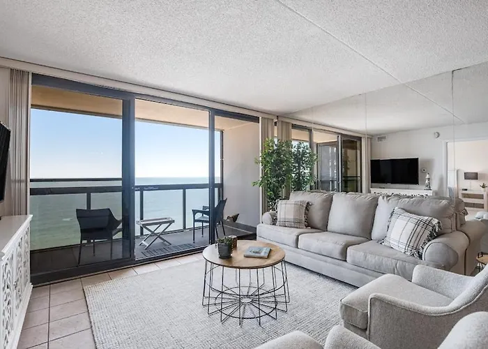 Holiday home Beachfront With Great Views Balcony Pools & Game *